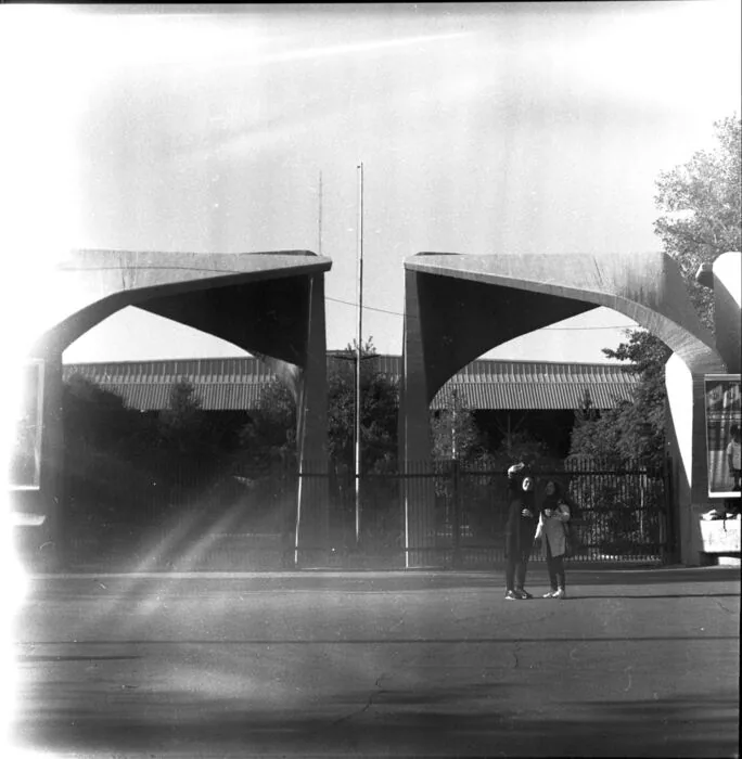 Medium Format 01